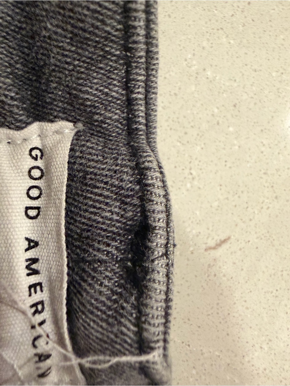Good American Women’s Skinny Jeans in Washed Gray - Picture 3 of 3